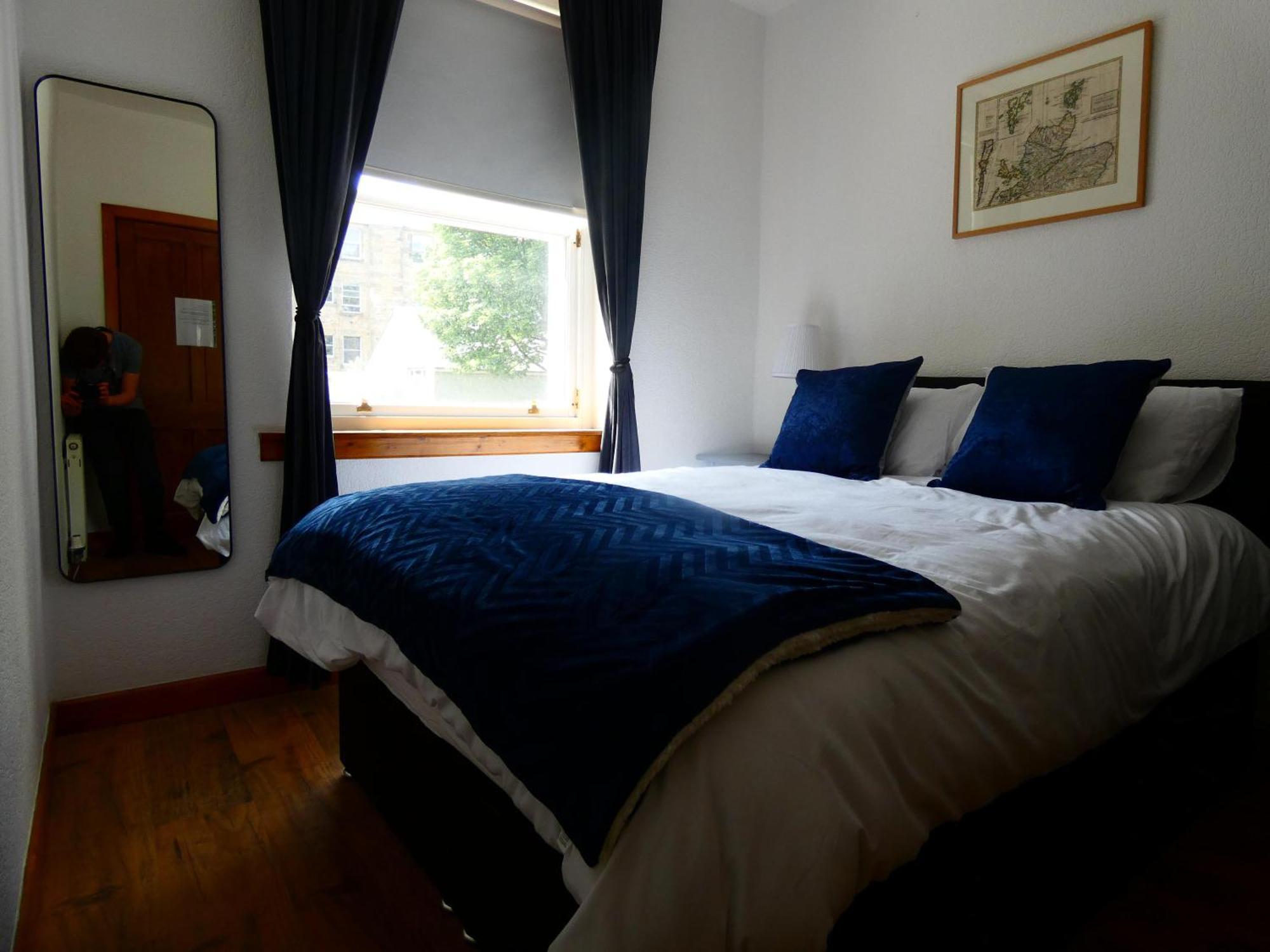 Central 2-Bed Flat In Edimburgo Exterior foto